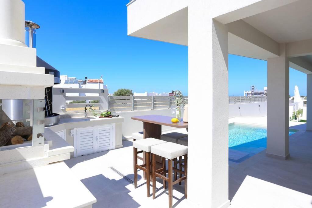 Villa Constantino With Heated Pool Kato Gouves