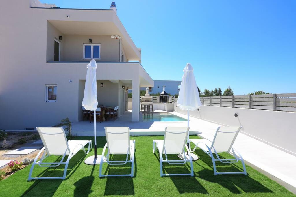 Villa Constantino With Heated Pool