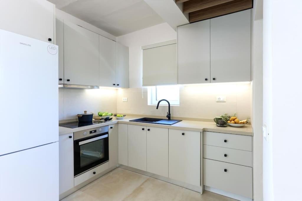 Constantino With Heated Pool Villa *